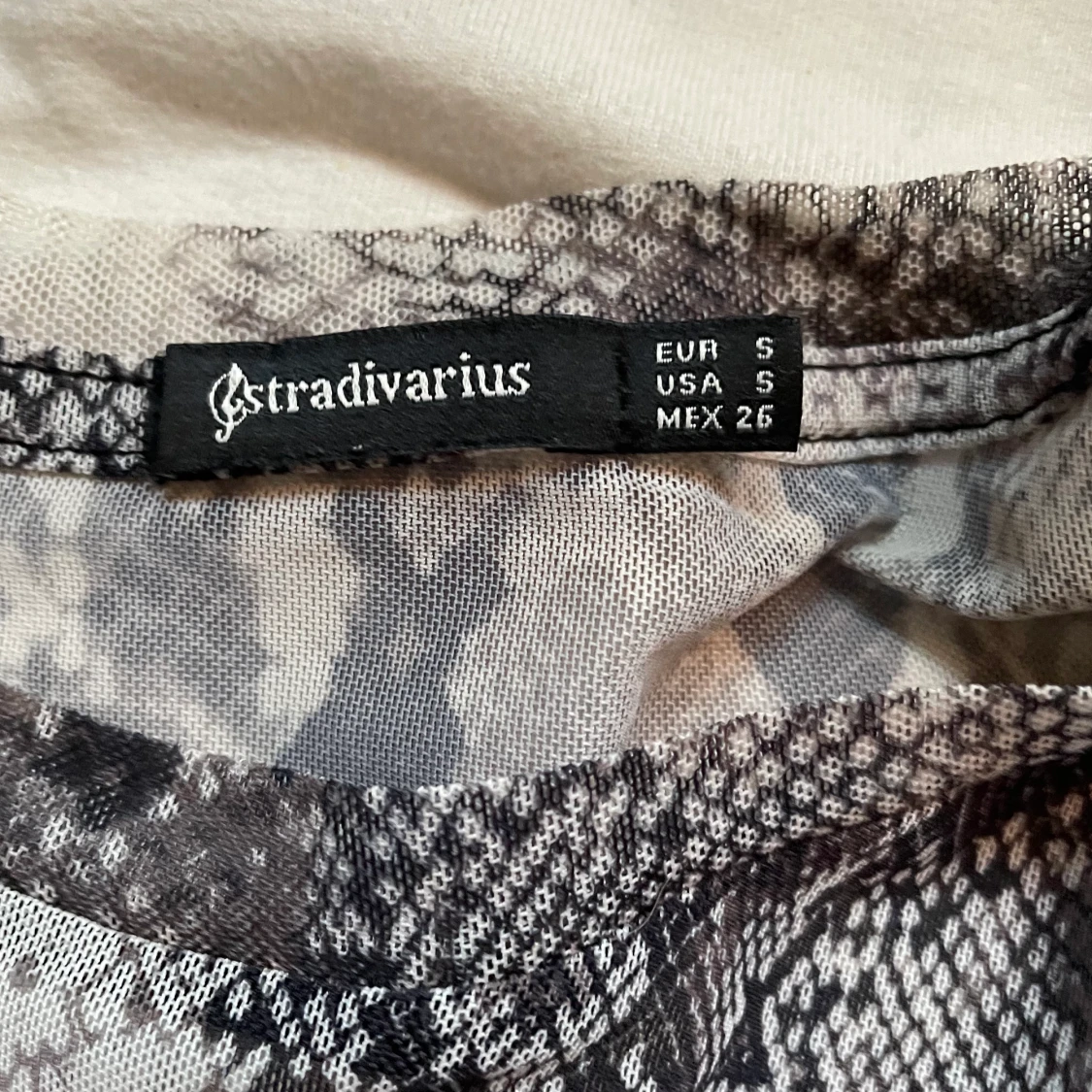 Ormskinn tröja - 90