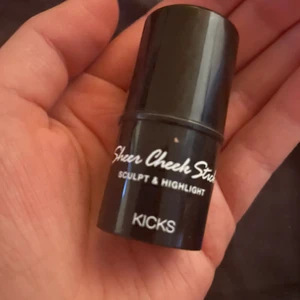 Cream rouge - En super fin cream rouge. Ger fin och naturlig resultat. Aldrig använd. Originalpris:70