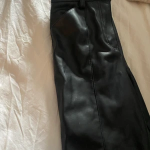 Skin byxor  - Snygga skin byxor från hm, normal i storlek och sköna i materialet. 