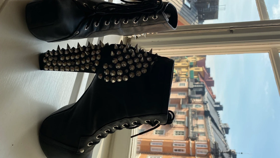 Jeffrey Campbell klackar, strl 39