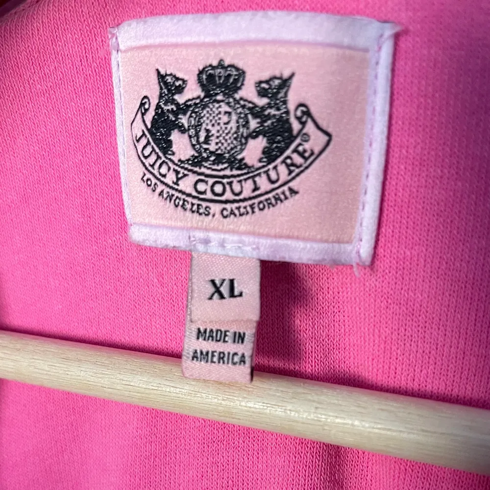 Rosa juicy couture hoodie . Tröjor & Koftor.