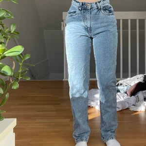 Asos jeans  - Säljer dessa snygga asos jeans som inte kommer till användning då jag redan har massa blåa jeans! 😍