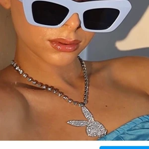 Playboy kedja / halsband - Playboy kedja i blått silver. Bra skick