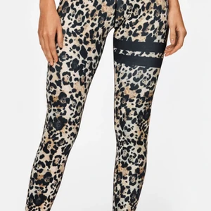 Stronger tights ROAR - Stronger tights! Kostar 799kr och säljer för 200kr då dem inte kommer till användning! Köparen står för frakten!