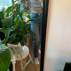 Raka jeans - Supersnygga raka jeans som använts alldeles för lite och behöver en ny ägare. Pris kan diskuteras😁