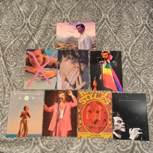 Harry Styles - Foton på Harry styles som är snygga som dekoration✨ Styva och glansiga foton i storlek 11x15 cm🌸 10kr st               🎁GÅVA MEDFÖLJER🎁