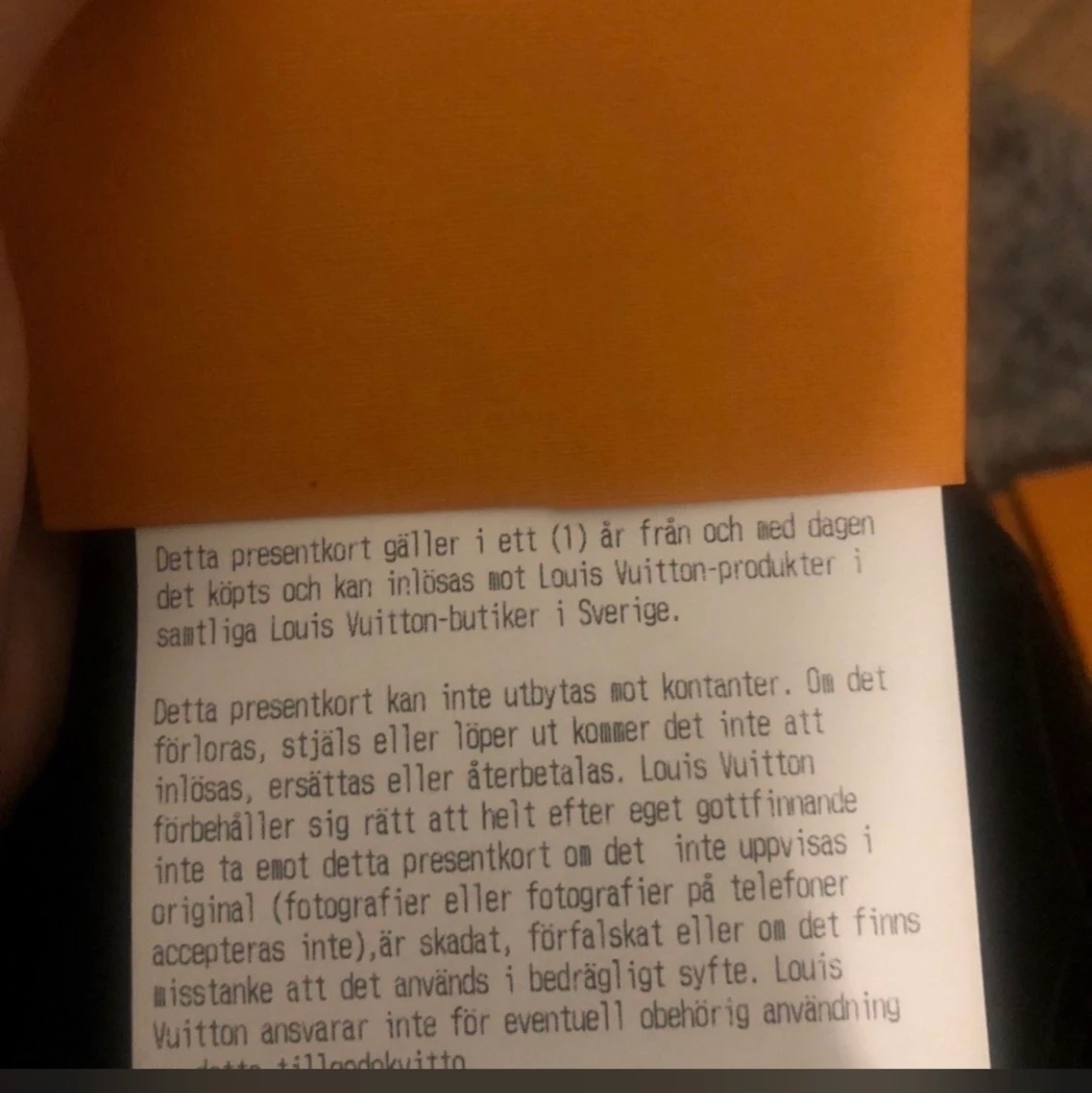 Louis Vuitton presentkort  - 90