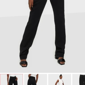 svarta jeans - säljer nu mina jeans från Nelly pga ingen användning längre! Storlek 34 men känns som en 36:a! Använda ett fåtal gånger! Nypris 599kr säljer för 250kr eller bud💞