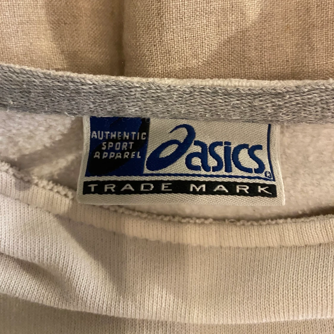 Asics crewneck  - 90