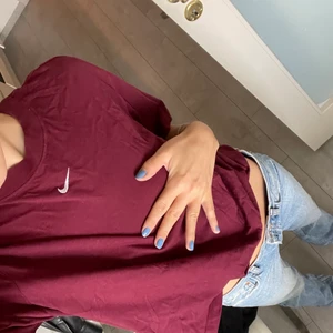 Tshirt - Vinröd as ball T-shirt från Nike!!😍