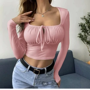 Snygg ljusross tröja  - Ljusrosa tröja som formar kroppen fint. Storlek 36 