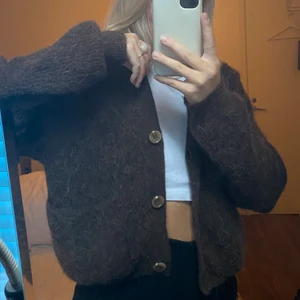 Kofta  - Superfin brun kofta som inte längre kommer till användning. Kan mötas upp eller frakta men köpare betalar för frakten😊