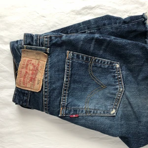 Levis shorts - Snygga mörkblåa shorts från Levis som passar s-m🌟🌟❤️❤️ 