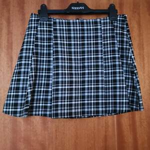 Bekväm kort kjol från H&M 