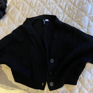 Kort svart kofta - Som ny