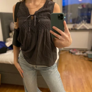 Odd Molly Blus - Jättefin blus från Odd Molly! Köpt för cirka 1200 kr och säljs inte längre. Säljer endast vid bra bud. Köparen står för frakten📦💗