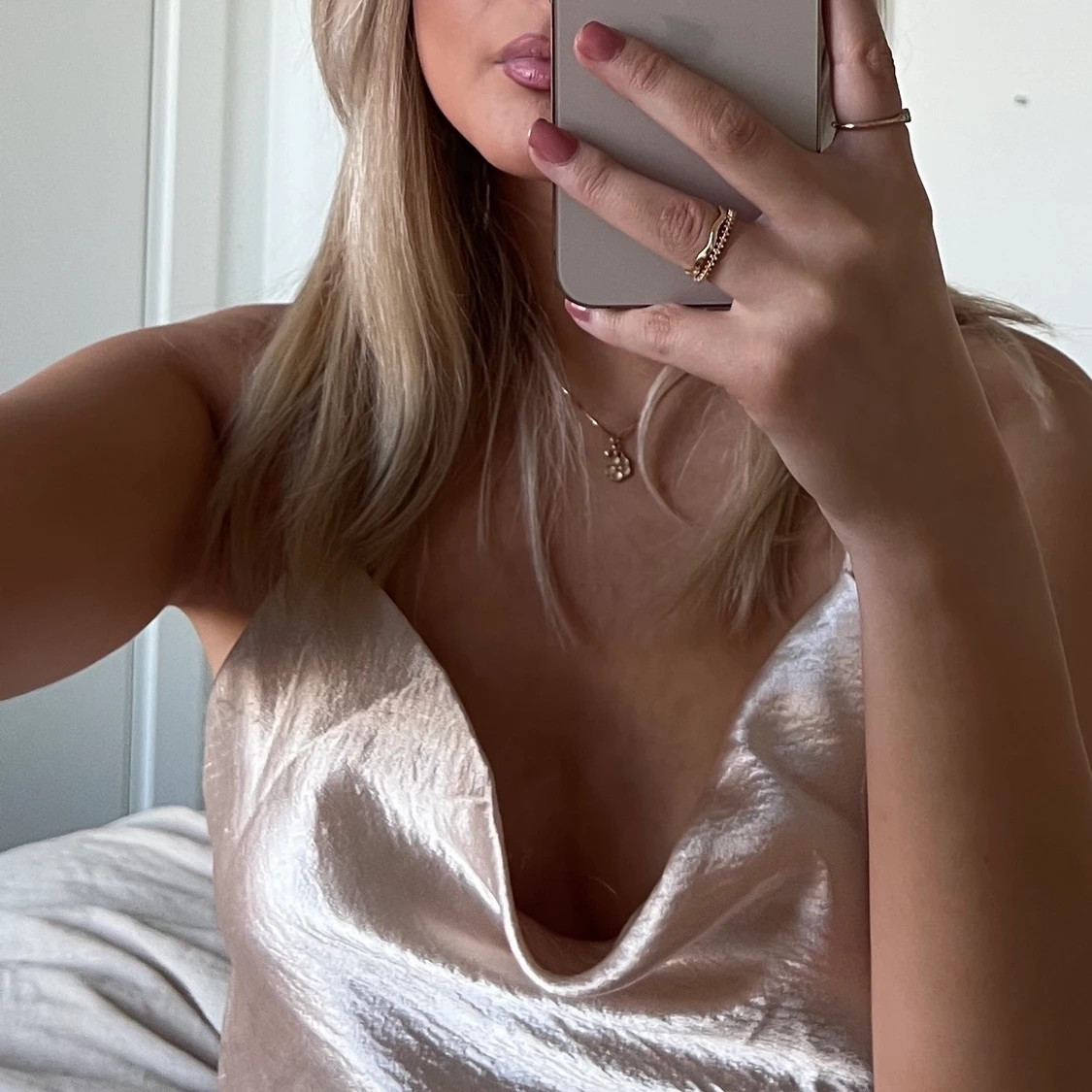 Satin klänning  - 91