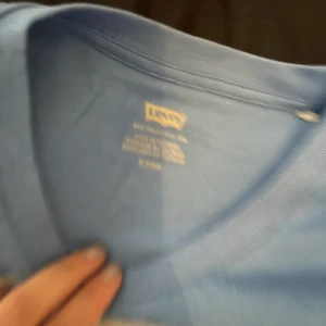 LEVIS T-SHIRT  - Se bilder, helt ny 