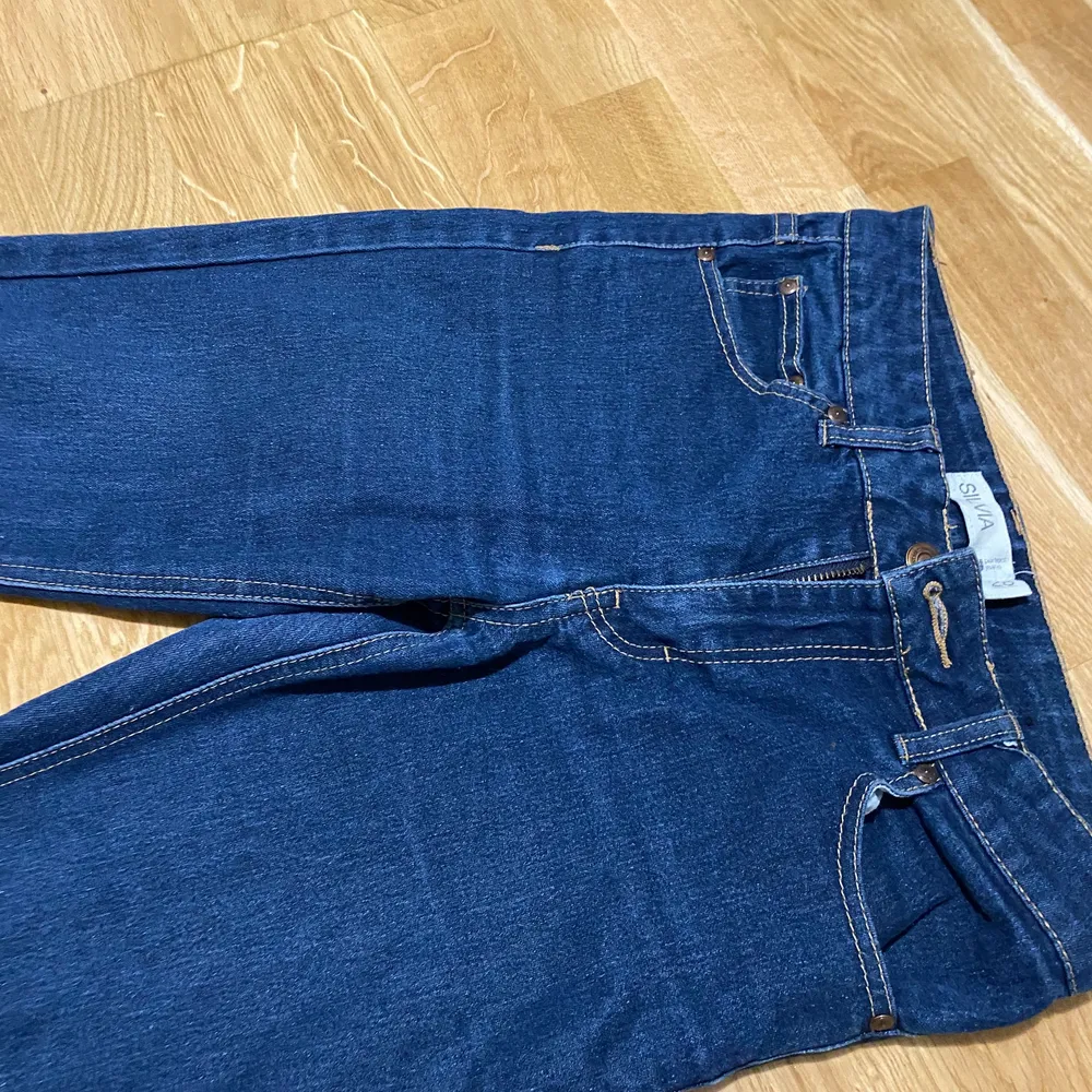 Helt nya jeans från Silvia, storlek 28. Jeans & Byxor.
