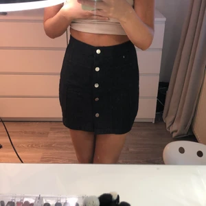 Kjol - OANVÄND! Från zara