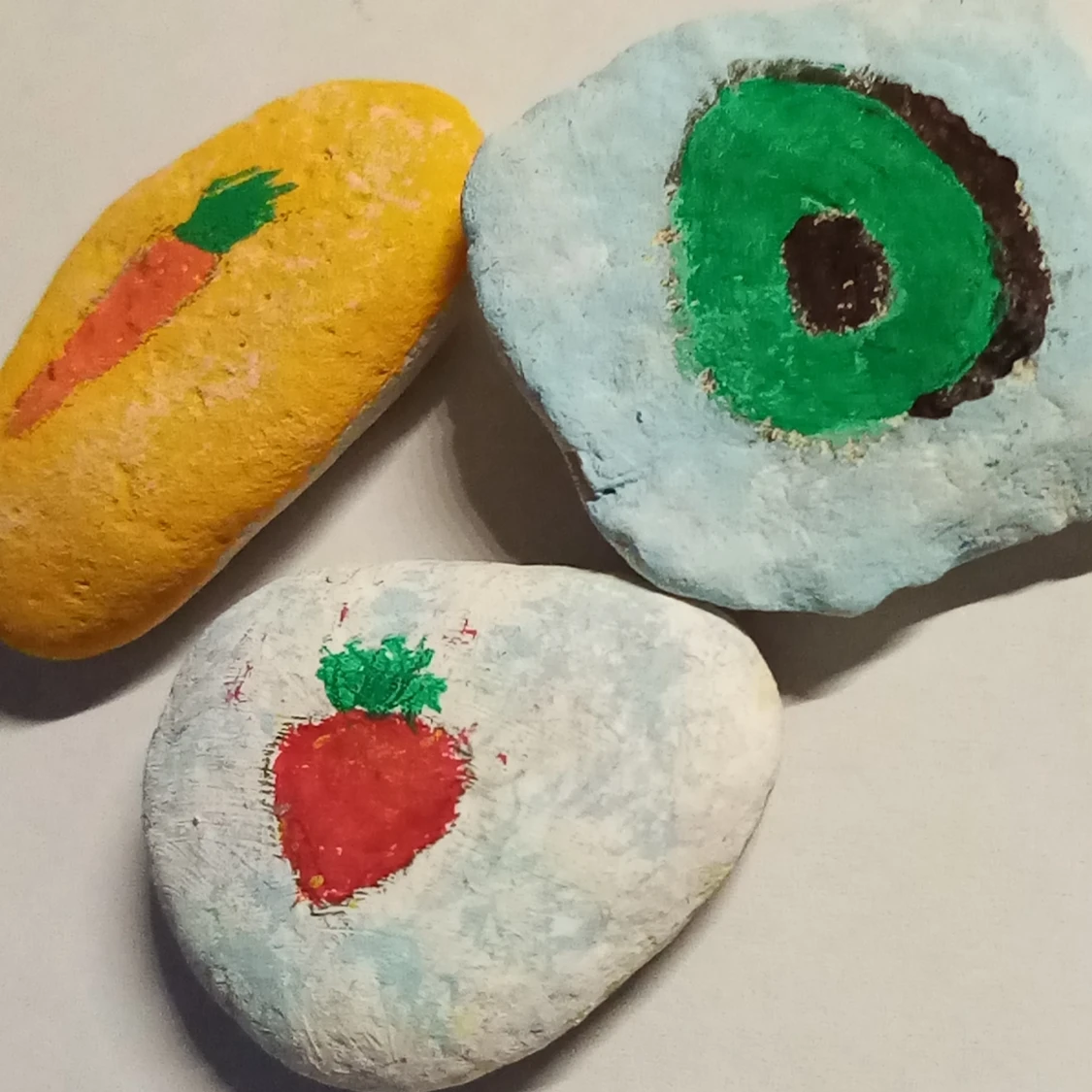 Målade stenar  - 90