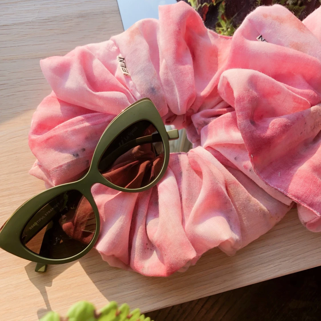 Jumbo handfärgad scrunchie XXXL