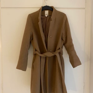 KAPPA - så fin kappa nu till höst, inga fel eller defekter utan säljer för att jag inte använder längre💓💓