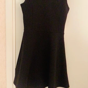 Klänning  - Svart fin klänning 