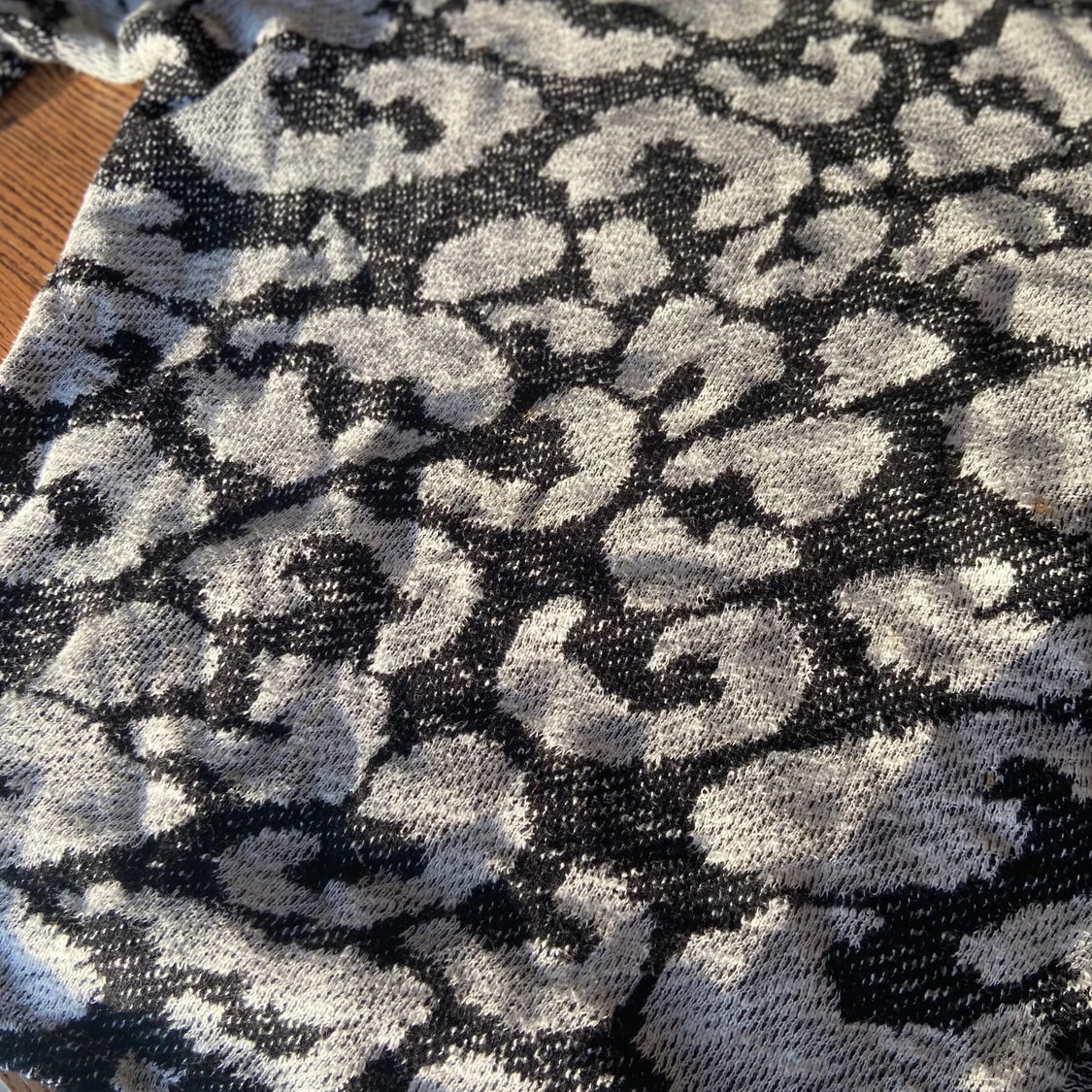 Stickad asos tröja med svart och vit mönster - 91