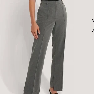 Kostymbyxor  - Knappt använda! Skriv privat för bilder på