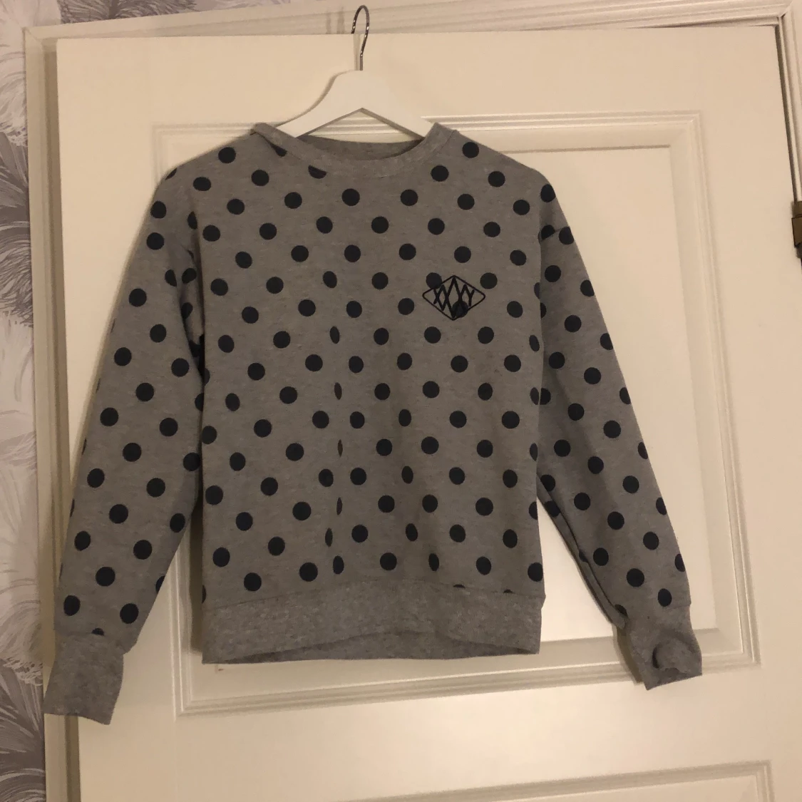 Grå sweatshirt