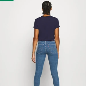 Levis jeans, mile high - Levis jeans i bra skick! Priset kan diskuteras och köparen står för frakten:) Nypris runt 1000kr.