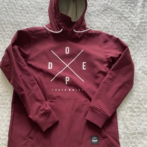 Dope Snowboard jacka - Säljes då prislappen är av och ej kan skickas tillbaks. Helt oanvänd. ❣️