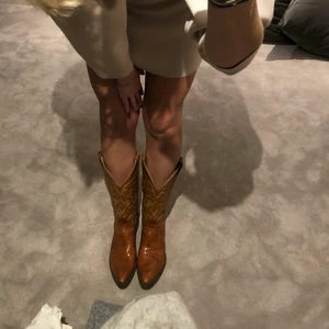 Cowboy boots - Superfina bruna cowboy boots köpta vintage
