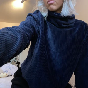 Blå tröja - Blå tröja i bra skick. 👍🏼