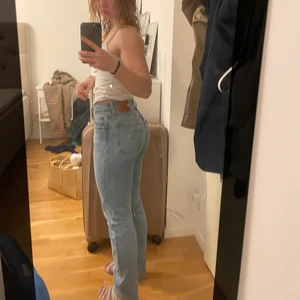 Levis 501 - W23 & L30, sparsamt använda! 400kr