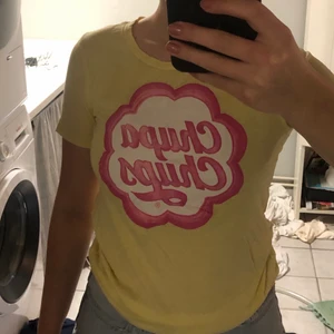 Chupa chups t-shirt  - Gul och rosa t-shirt