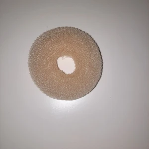 Hår - Säljer denna till håret då jag har för tunt hår för att använda sådan. Du står för frakten och kom privat om du har någon fråga. Priset kan diskuteras 