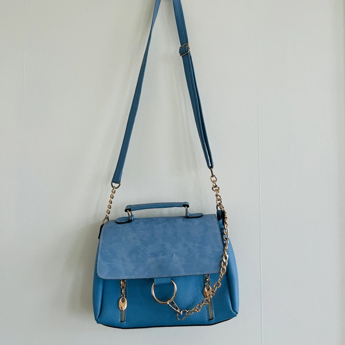 Blå väska - faux leather/suade 