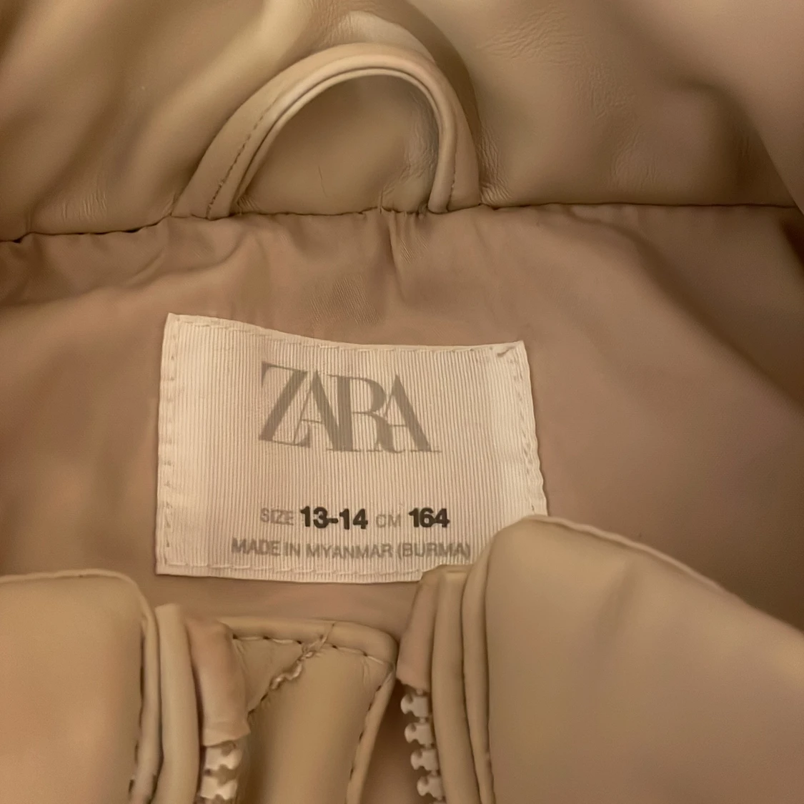 Zara skinnväst  - 91