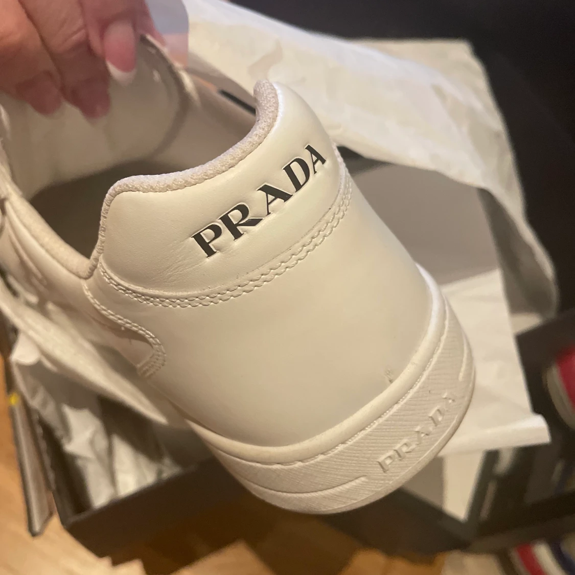 Äkta Prada sneakers  - 90