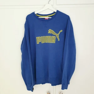 Vintage Puma sweatshirt  - Storlek xl men sitter som en lite större large. Bra skick: 8/10