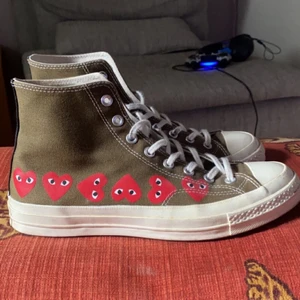 Converse x cdg skor - Converse x cdg skor i toppen skick, inga flaws bara general användning. Skick 8,5/10. Tar emot bud