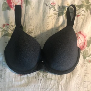 Bh 65F - Knappt använd bh i storlek 65F, jättefint skick💓