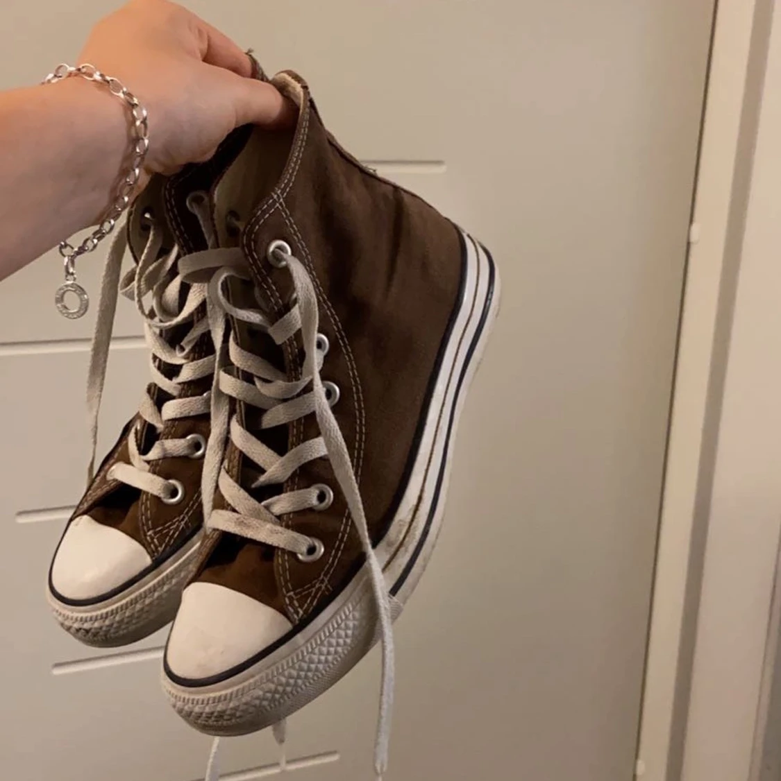 Converse bruna storlek 37,5