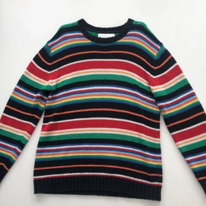 Stickad tröja - Svincool flerfärgad stickad tröja köpt second hand. Storlek L, jätte fint skick!