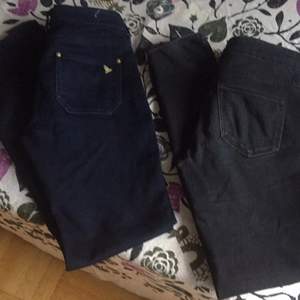Svarta Jeans H&M stl 25/32 typ skinny    Blå jeans MiH jeans stl 25 bootcut väldigt bra kvalitet pris är 75/st eller båda 150:-