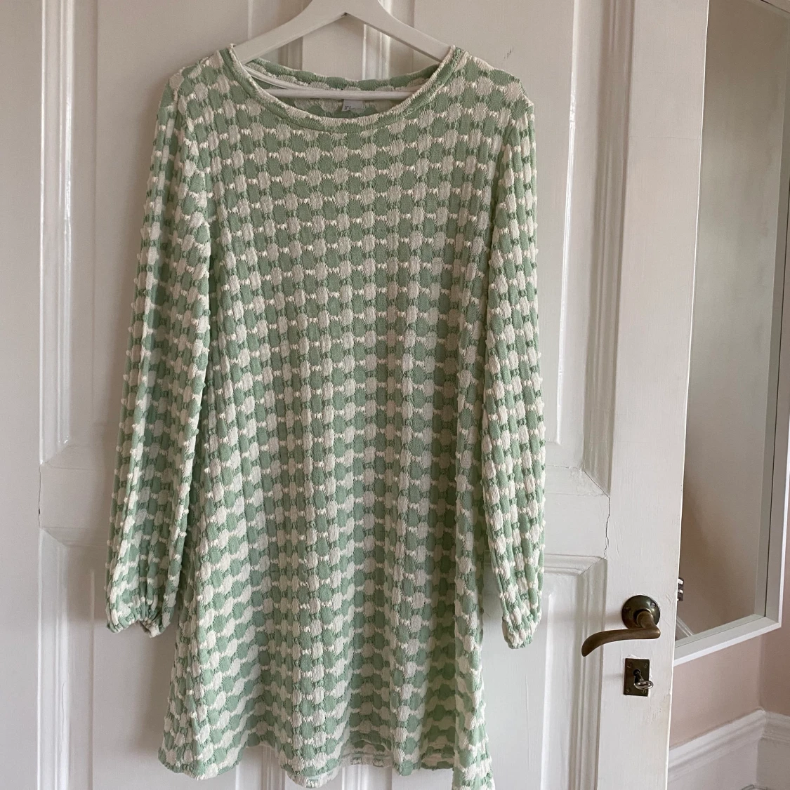 En såså fin stickad klänning - 90