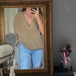 brun/beige oversized väst - brun beige aktig oversized väst från Gina tricot💕 knappt använd