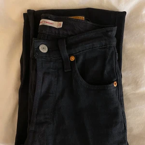 Levi's Ribcage Straight Ankle - Levi's jeans i modellen ribcage straight ankle i fint skick 🌻 strl W23/L27 🌻 Köpta för 1250kr 🌻